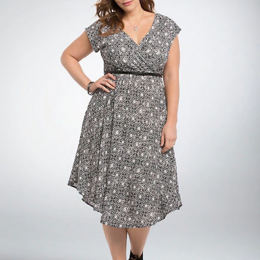 Torrid geometric midi dress
